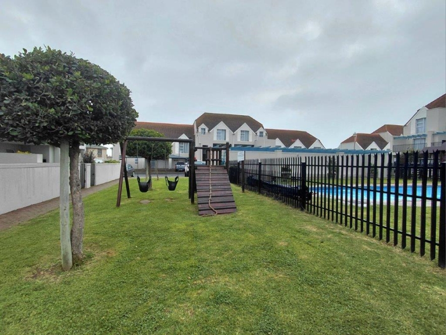 1 Bedroom Property for Sale in Whispering Pines Western Cape